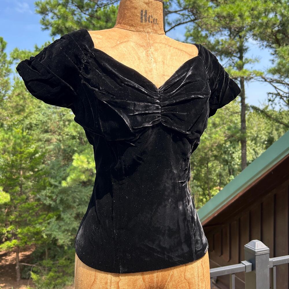 Vintage 50s Black Velvet Gathered Ruched Sweetheart Metal Side Zip Top M